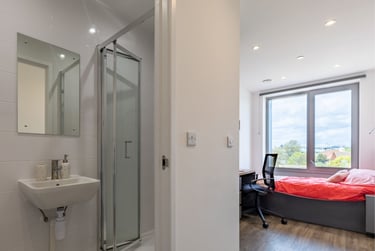Platinum En Suite - Image 3